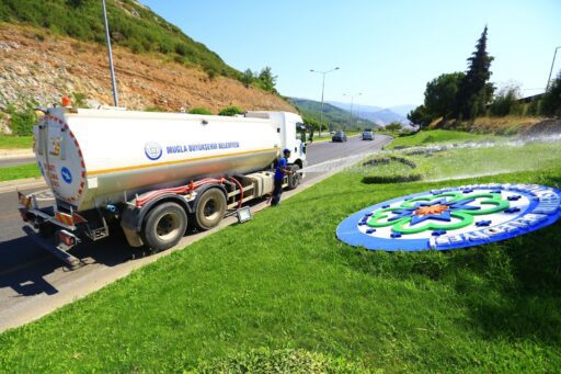 Muğla Büyükşehir Belediyesi, il genelinde vatandaşların dinlenebileceği, çocukların güvenle vakit