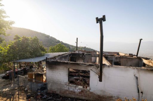 Büyükşehir’den evi yanan aileye yardım eli