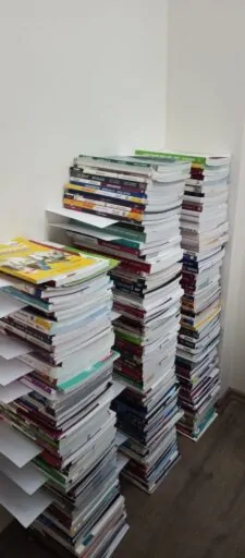 CHP Menderes’ten Eğitime Destek: Gençlere Kitap Kampanyası! 2 CHP Menderes’ten Eğitime Destek