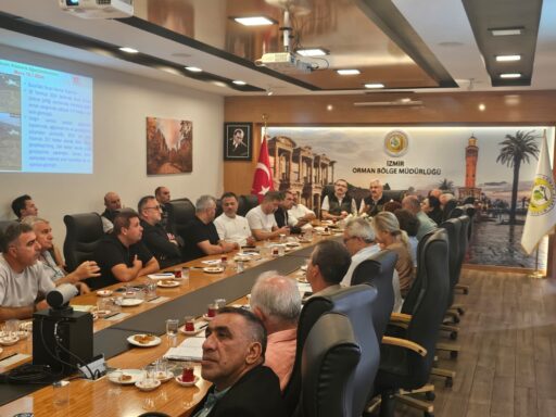 CHP ve AK Partili Meclis Üyeleri yanan ormanlar için buluştu