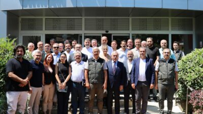 İzmir Büyükşehir Meclisi AK Parti Grubu’nun davetiyle CHP ve AK