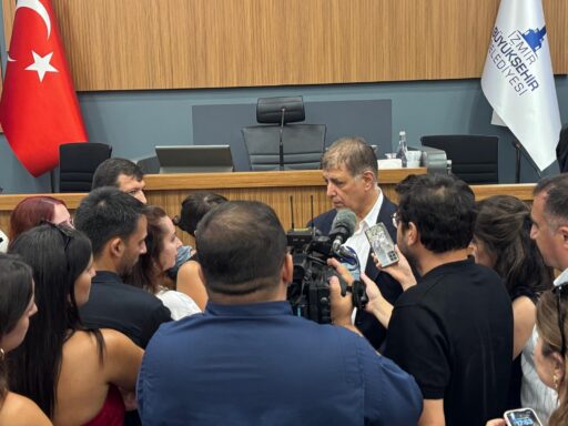 İzmir Büyükşehir Belediye Başkanı Cemil Tugay, CHP’nin tek liste çağrısına