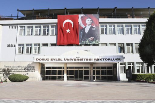 Dokuz Eylül Üniversitesinden yapılan açıklama ile Sahte diploma verildiğine dair
