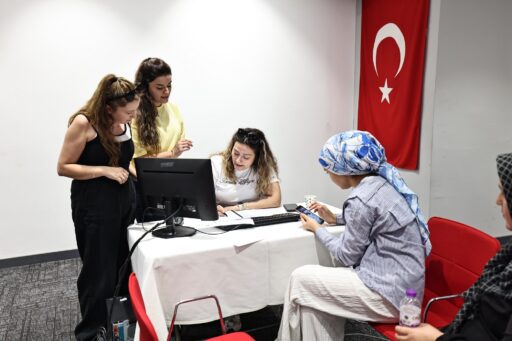 Denizli Büyükşehir Belediyesi, üniversite hayali kuran gençlerin doğru ve bilinçli