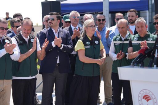 EYYÜP KADİR İNAN ÇEŞME SU YA KAVUŞTU