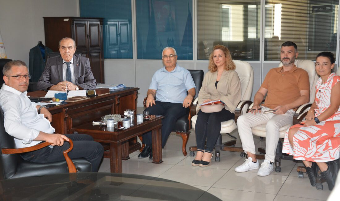 Esnaftan evlenecek çiftlere destek… Evlilik hazırlığı içindeki genç çiftlere İzmir esnafı da destek verecek.