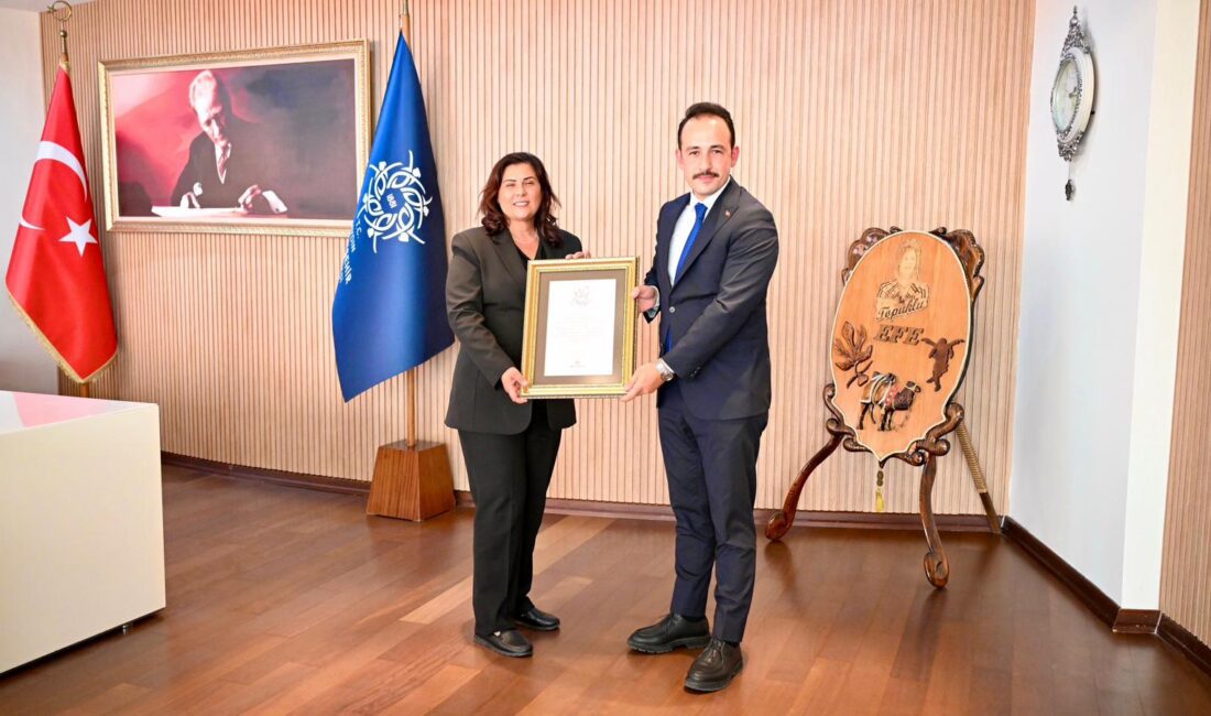 Aydın Büyükşehir Belediye Başkanı Özlem Çerçioğlu’na Aydın Vakıflar Bölge Müdürü