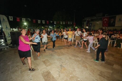 İzmir Büyükşehir Belediyesi ile Gaziemir Belediyesi’nin ilçenin farklı noktalarında düzenlediği