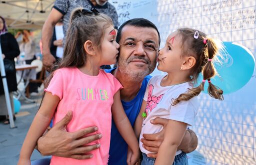 Denizli Büyükşehir Belediyesi, çalışan anneler ve ekonomik durumu iyi olmayan