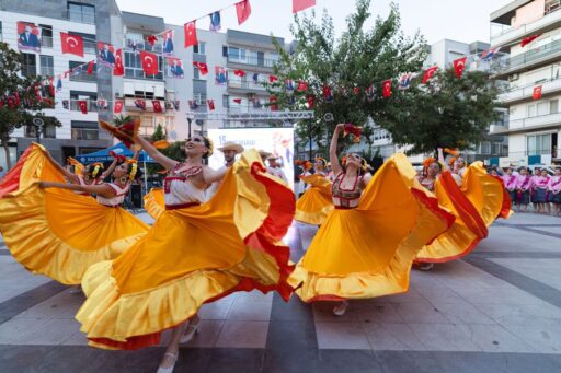 Balçova Belediyesi’nin Efem Spor Kulübü ile ortaklaşa 8 ülkenin katılımıyla