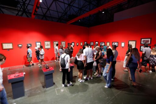 İKİ DEV SERGİYE ZİYARETÇİ AKINI, İKİ GÜNDE 15 BİN KİŞİ GEZDİ