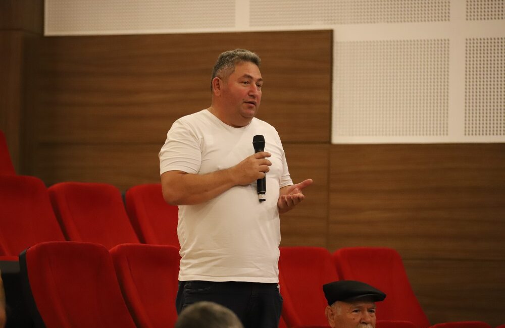 Menderes Belediyesi’nin düzenlediği Sivil Toplum Kuruluşları (STK) toplantısında Menderes Belediye