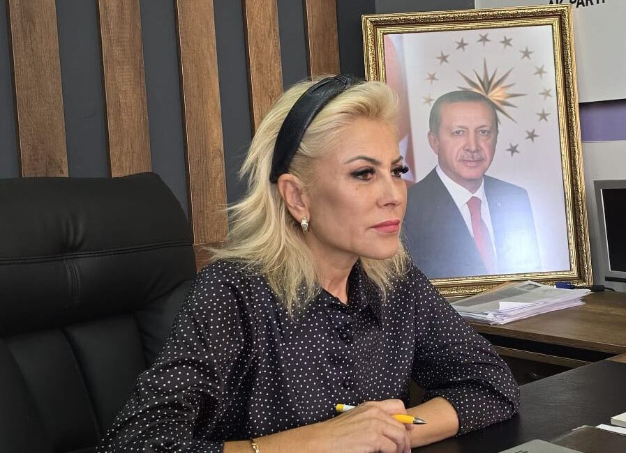 İzmir Körfezi Can Çekişiyor! AK Parti Milletvekili Bursalı’dan CHP’li Büyükşehir’e Sert Eleştiri AK Parti İzmir Milletvekili Şebnem Bursalı, son günlerde Körfez de