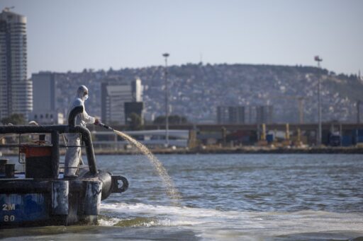 İzmir Körfezi için modifiye kil uygulaması devrede
