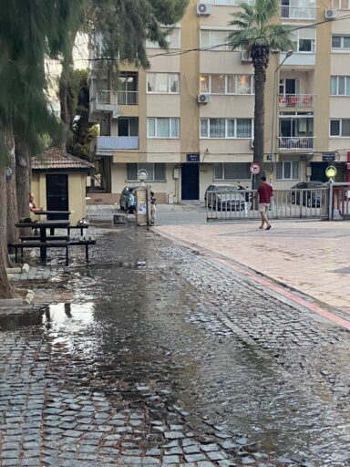 İzmir Susuzlukla Boğuşurken Bornova belediyesinden Su İsrafı