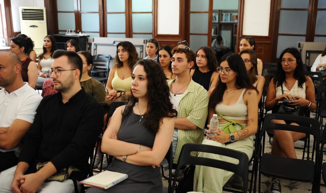 MEB 2024-2025 verilerine göre İzmir’de okullaşma oranları alarm veriyor. İlkokulda