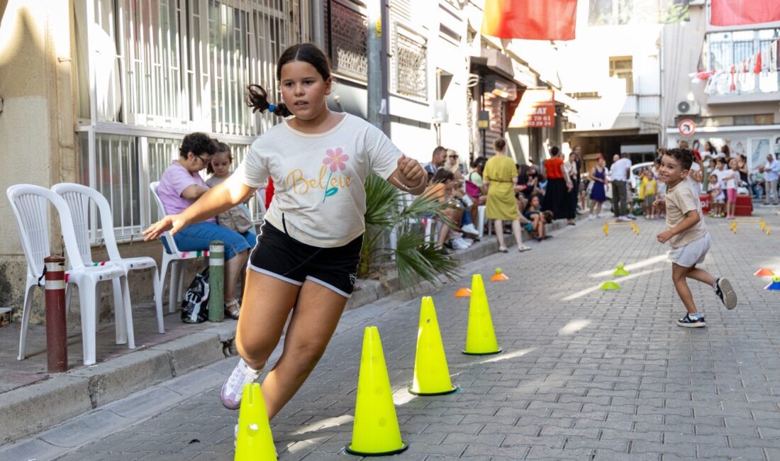 Karşıyaka’da Sokak Senin Olimpiyatları devam ediyor! Karşıyaka Belediyesi’nin yaz boyunca sürdürdüğü Sokak Senin Mahalle Olimpiyatları’nın coşkusu,