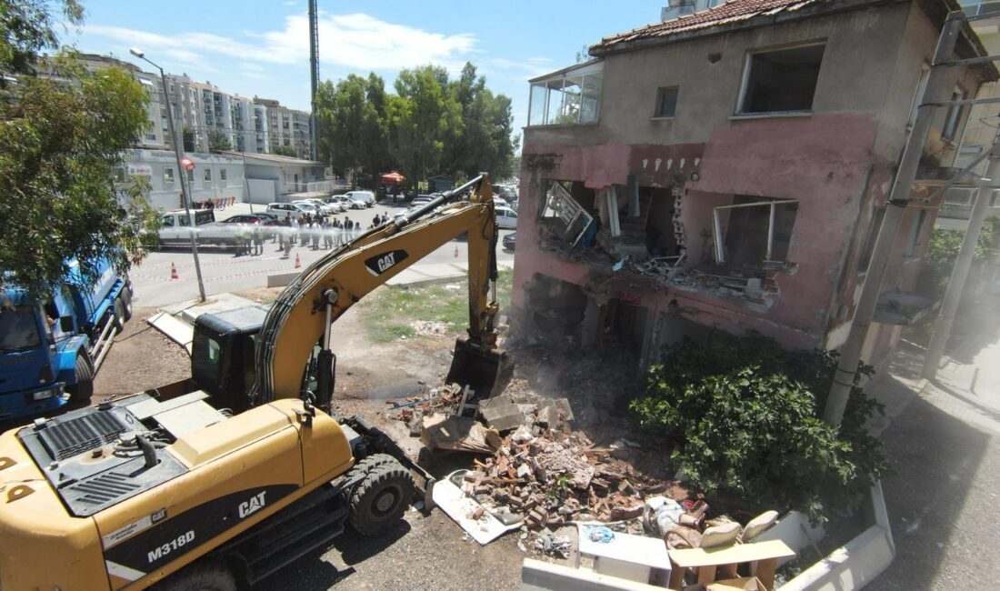 Karşıyaka’nın hem zemin yapısı hem de yapı stoku için çalışmalar başlıyor İzmir Büyükşehir Belediyesi, kenti afetlere karşı dirençli hale dönüştürmek için
