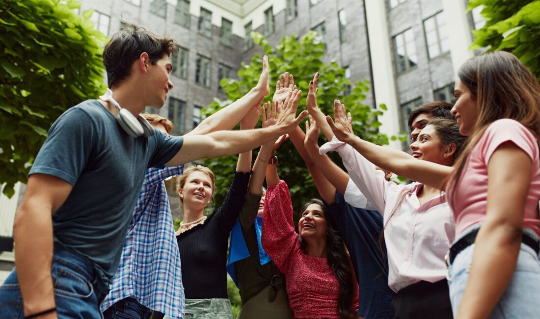 Muğla Büyükşehir Belediyesi, gençlerin toplumsal hayata daha aktif katılmalarını desteklemek,