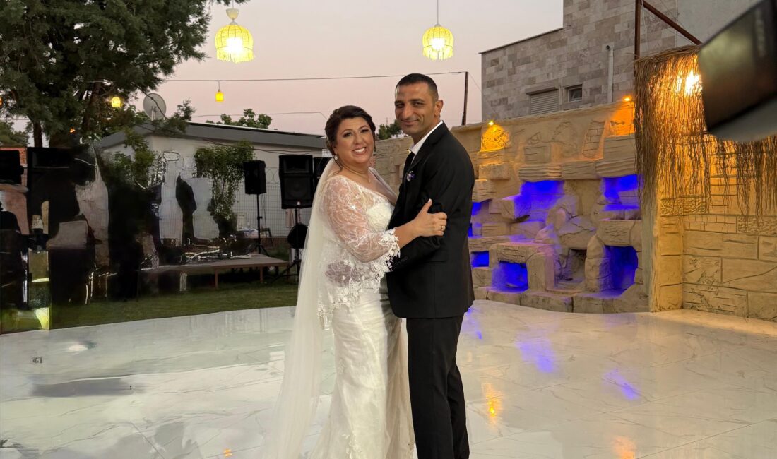 Özenç Uyar ve Yusuf Korkmaz, Bornova’da kına, nikah ve düğünü