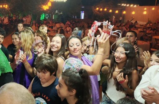 Özenç ve Yusuf’un Rüya Gibi Düğünü Bornova’yı Büyüledi