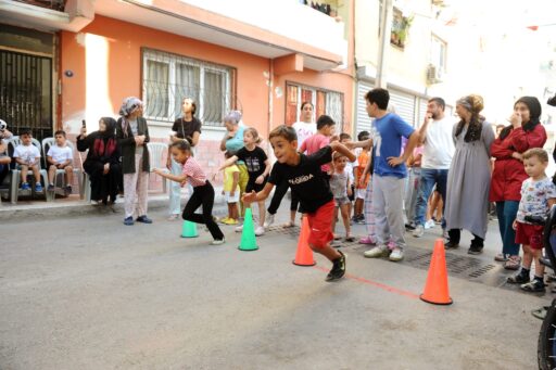 Karşıyaka Belediyesi’nin yaz boyunca sürdürdüğü ‘Sokak Senin Mahalle Olimpiyatları’nın son