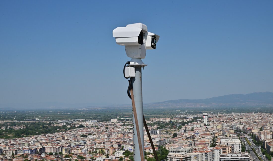 Manisa Büyükşehir Belediyesi, olası yangın risklerine karşı termal kameralarla donatılmış