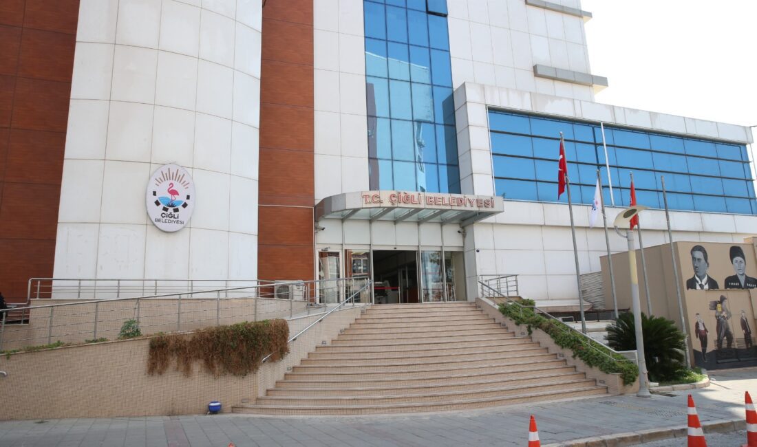 Çiğli Belediyesi’nin “Çiğli’nin Yıldızları” burs programına başvurular başladı. Öğrenciler, 19