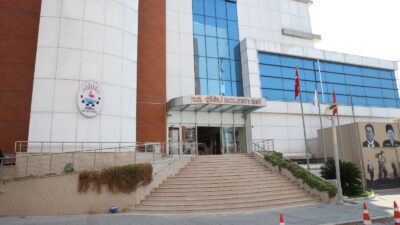 Çiğli Belediyesi’nin “Çiğli’nin Yıldızları” burs programına başvurular başladı. Öğrenciler, 19