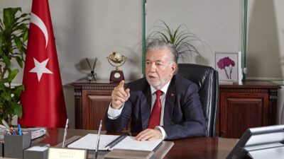 İzmir Esnaf ve Sanatkarlar Odaları Birliği Başkanı (İESOB) Yalçın Ata,