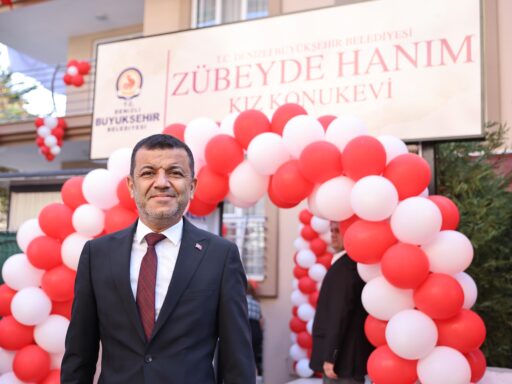 Denizli Büyükşehir Belediyesi’nin kız öğrencilere yönelik geçen sene hizmete aldığı