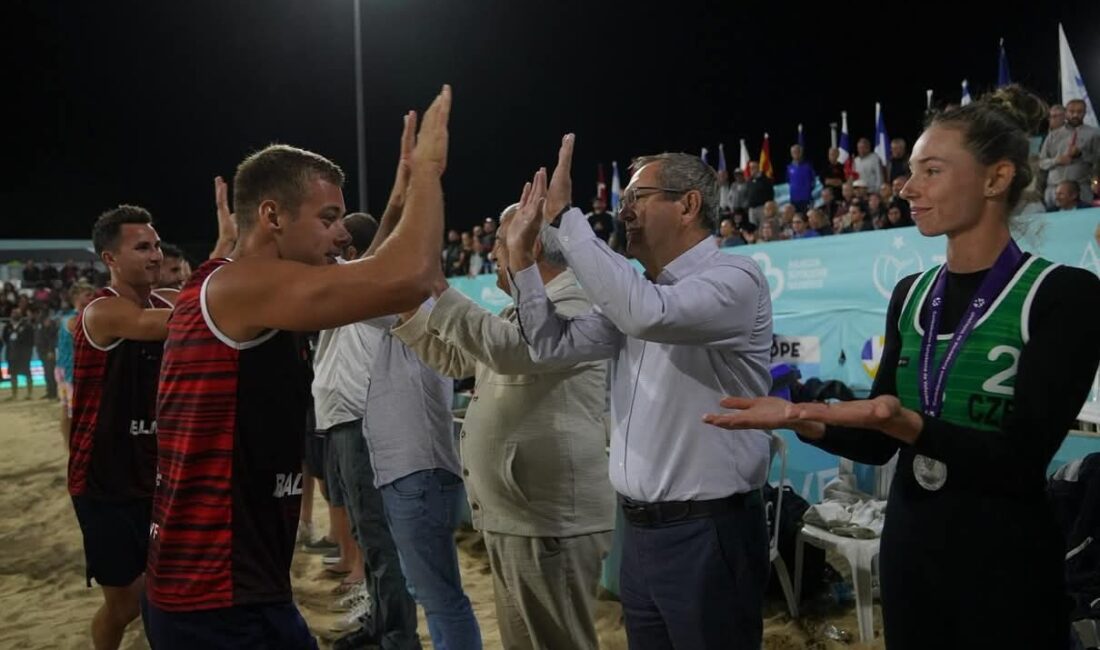 VW Beach Pro Tour Futures Ayvalık Etabı Sona Erdi: Türkiye Şampiyon, Ayvalık Belediyesi Ev Sahipliğiyle Gurur Duydu Plaj Voleybolu Erkek Milli Takımı, Ayvalık Sarımsaklı Plajı’nda düzenlenen VW