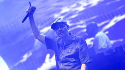 İzmir Enternasyonal Fuarı'ndaki Çim Konserleri'nde sahne alan ünlü rapçi Ceza,