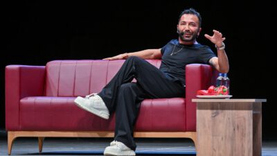 İzmir Enternasyonal Fuarı (İEF) kültür-sanat etkinlikleri, yazar Aşkım Kapışmak’ın stand-up