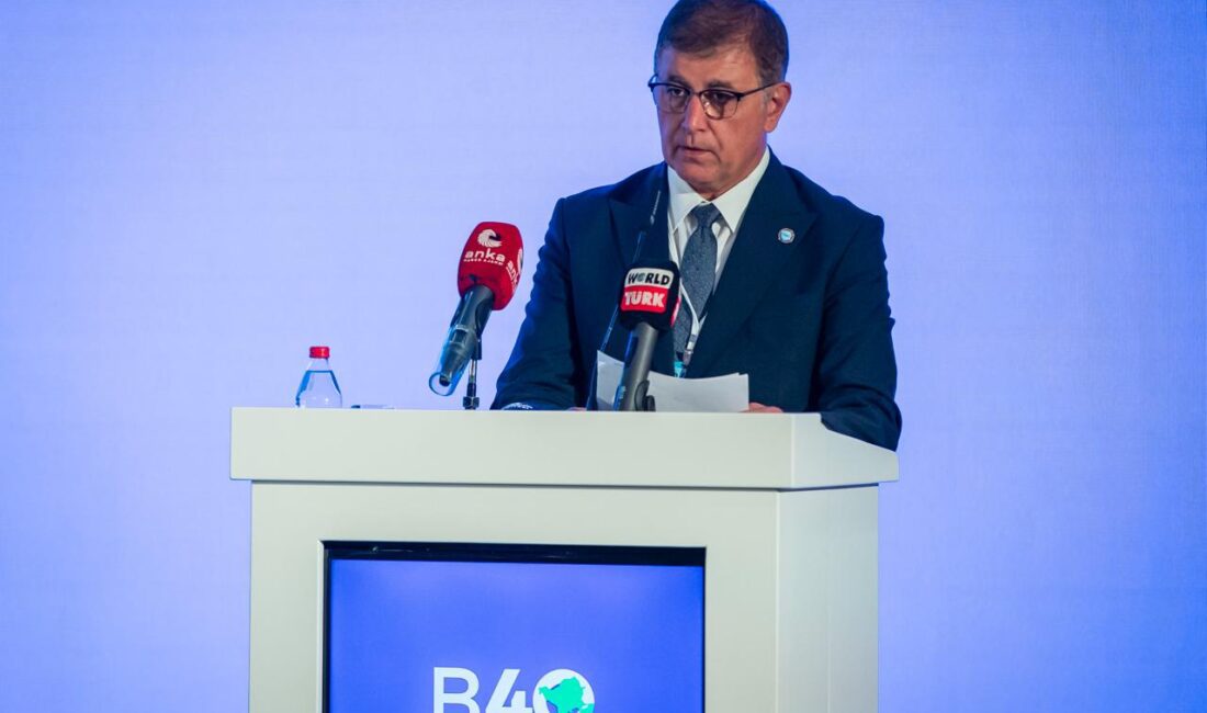 İzmir, B40 Balkan Şehirleri Ağı Zirvesine Ev Sahipliği Yapıyor İzmir Büyükşehir Belediye Başkanı Dr. Cemil Tugay'ın ev sahipliğinde B40