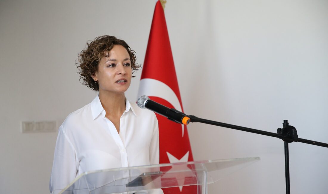 Başkan Yıldız Ünsal: Gençler Karşıyaka’nın Geleceğine İlham Verecek “Gençlerin yaratıcı gücü bize umut verdi” diyen Karşıyaka Belediye Başkanı