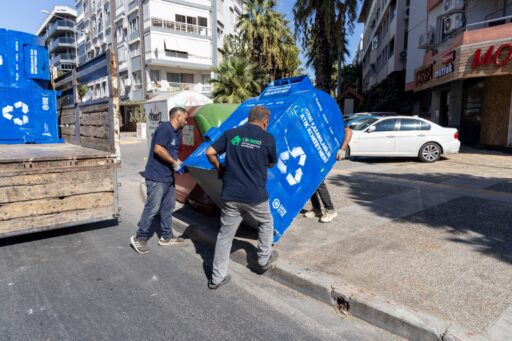 Karşıyaka Belediyesi, vatandaşların geri dönüşüme katılımını artırmak için 100 yeni