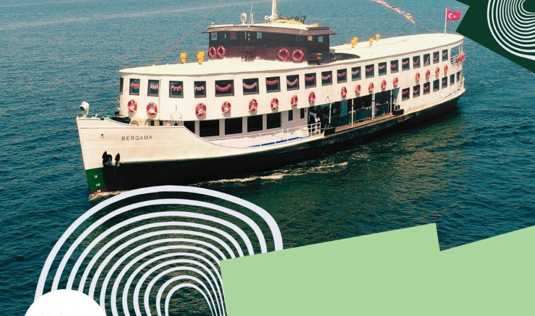 İzmir Büyükşehir Belediyesi’nin şehrin simgelerinden tarihi Bergama Vapuru ile düzenlediği