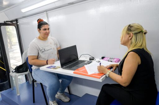  İş arayan engelli yurttaşların umudu İzmir'de yeşeriyor. İzmir Büyükşehir