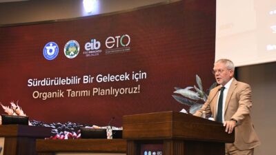 İzmir’de düzenlenen panelde organik tarımın sorunları ve çözüm önerileri masaya