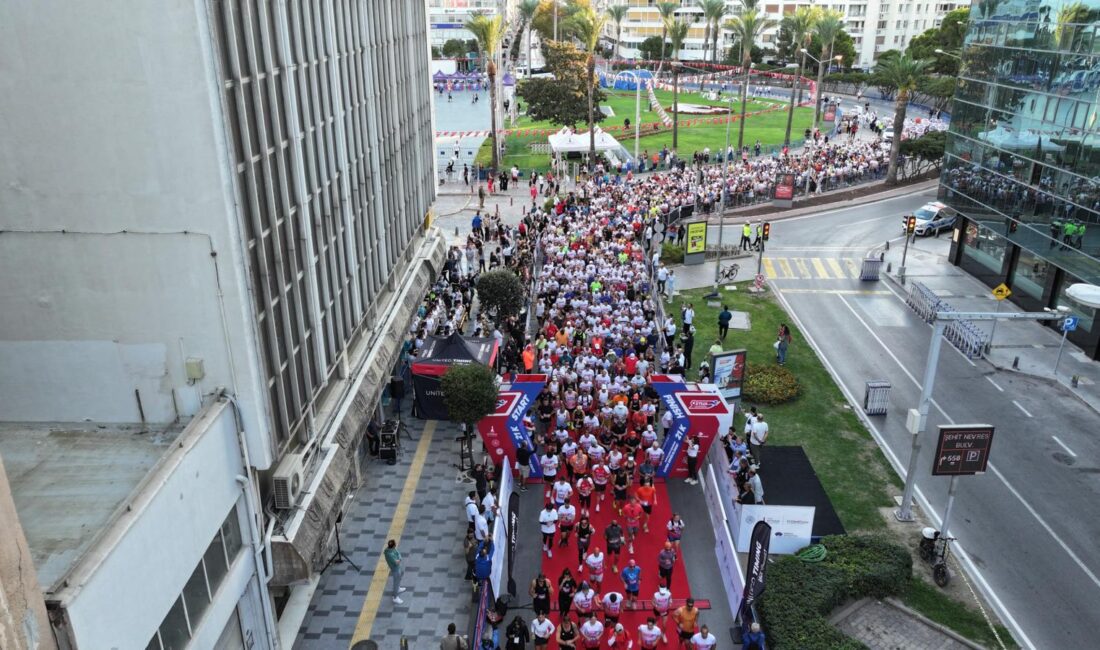 İzmir’de Yarı Maraton Heyecanı: 9 Eylül Zaferi İçin Binlerce Sporcu Koştu Uluslararası 9 Eylül İzmir Yarı Maratonu, sadece bir yarış