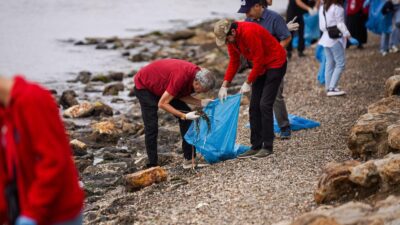İzmir, Japonya'daki lise hareketini destekleyerek Guinness Dünya Rekoru kırmayı hedefledi.