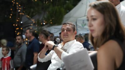 Torbalı Belediye Başkanı Övünç Demir, Ertan Ünver Millet Parkı'nda gençlerle