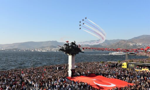 İzmir'in Kurtuluşunun 103. Yılı Görkemli Etkinliklerle Kutlanacak