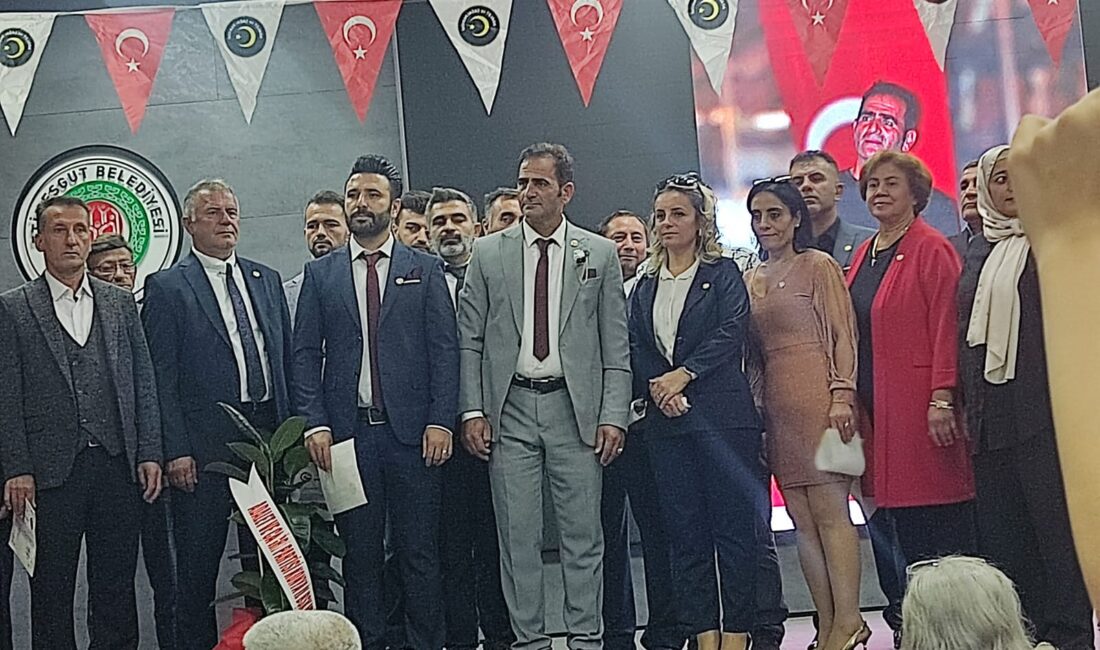 Adalet ve Çağrı Partisi kurultayında AbdulKadir Papağan yeniden genel başkanlığa