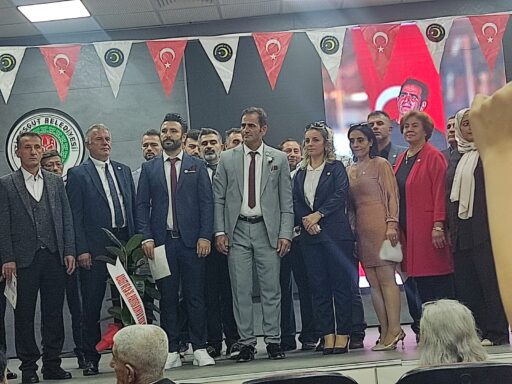 Adalet ve Çağrı Partisi kurultayında AbdulKadir Papağan yeniden genel başkanlığa