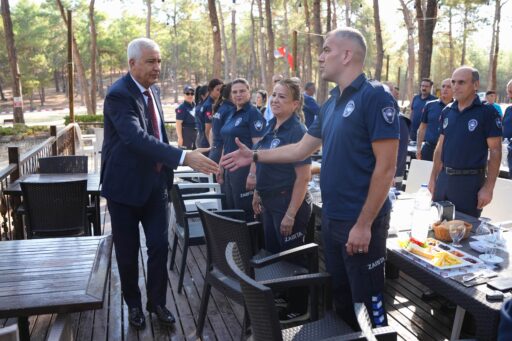 Kemalpaşa Belediye Başkanı Mehmet Türkmen, Zabıta Haftası dolayısıyla zabıta personeliyle