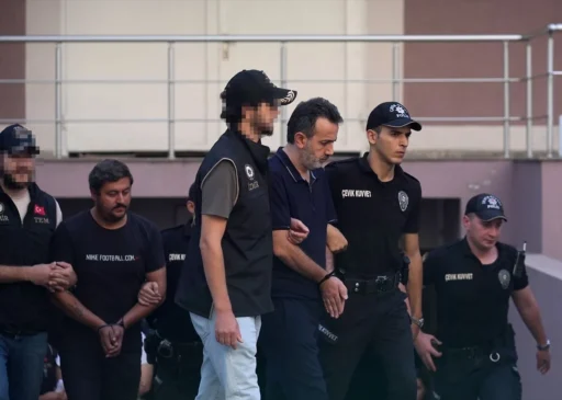 İzmir Balçova polis merkezine yapılan saldırıda failler tutuklandı. Şehit polisler