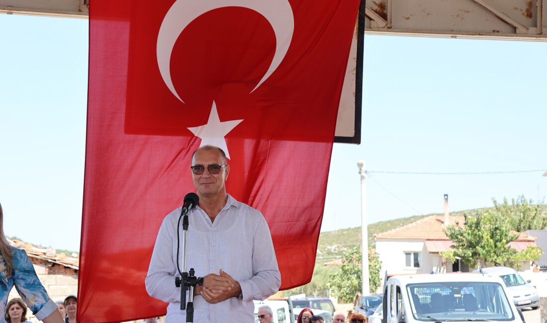 Urla'nın Nohutalan Köyü'nde düzenlenen Kavun ve Boşnak Böreği Şenliği, hem