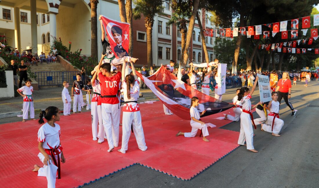 Bayındır’ın Kurtuluşunun 103. Yılı Coşkuyla Kutlandı Bayındır'ın Kurtuluşu'nun 103. Yılı Coşkuyla Kutlandı: Bayındır Belediyesi'nin düzenlediği etkinliklerde